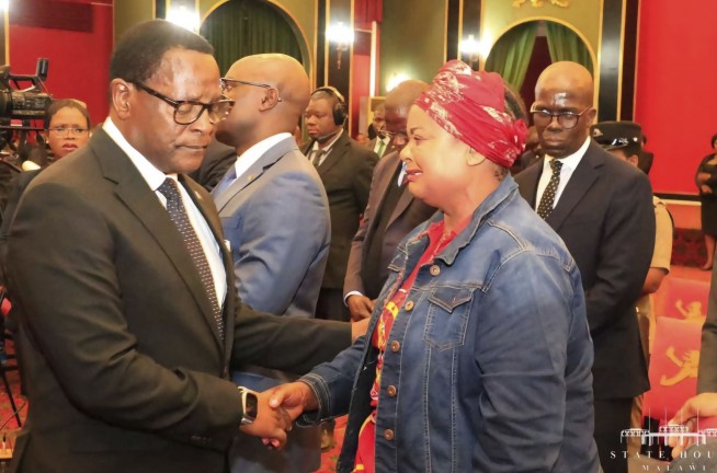 Malawi's vice president and 9 others are confirmed dead after their plane's wreckage is found