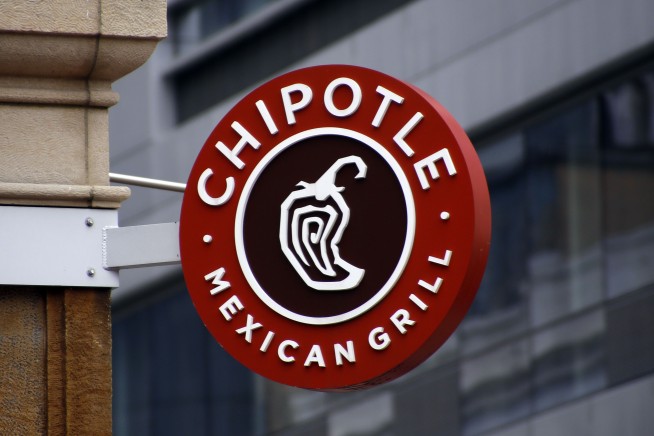 Chipotle heads south of the border with opening of 1st location in Mexico