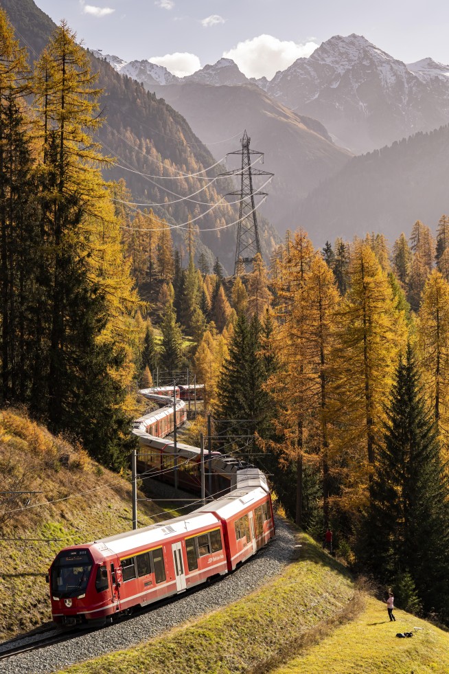 Swiss claim record for world's longest passenger train
