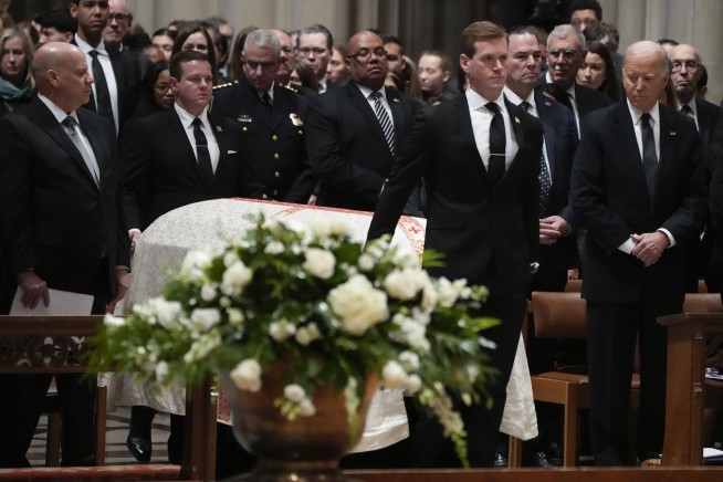Sandra Day O’Connor called a pioneer and 'iconic jurist' as she is memorialized by Biden, Roberts