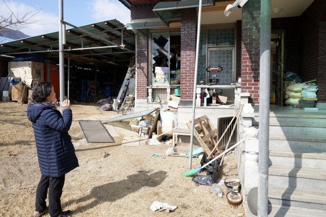 South Korean fighter jets accidentally drop bombs, injuring 8 people