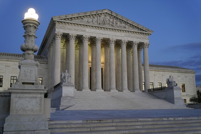 Supreme Court to hear challenge to consumer agency