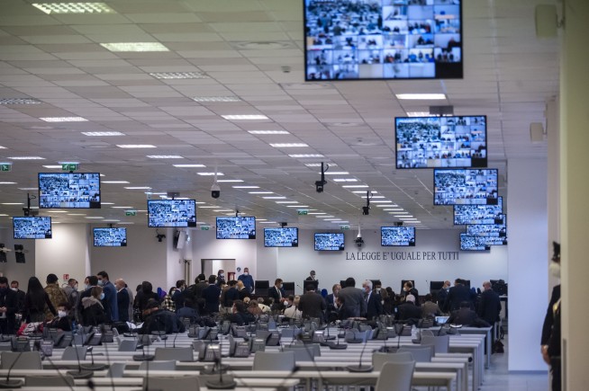 Italy puts over 320 on trial for 'ndrangheta mob ties
