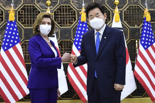 In S. Korea, Pelosi avoids public comments on Taiwan, China