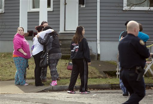 Shooting near Oregon school sends 3 to hospital