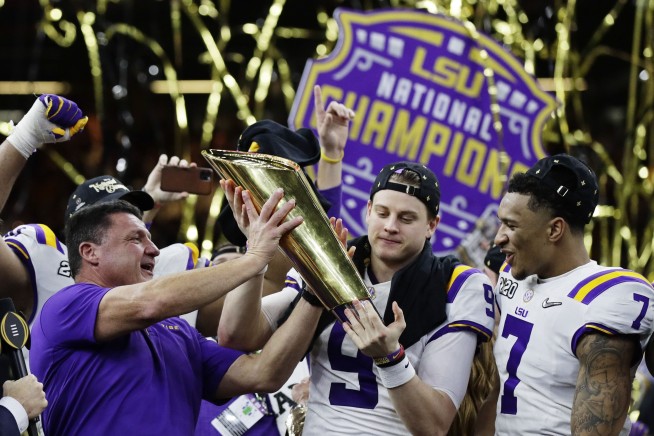 Burrow, LSU cap magical season, beat Clemson 42-25 for title