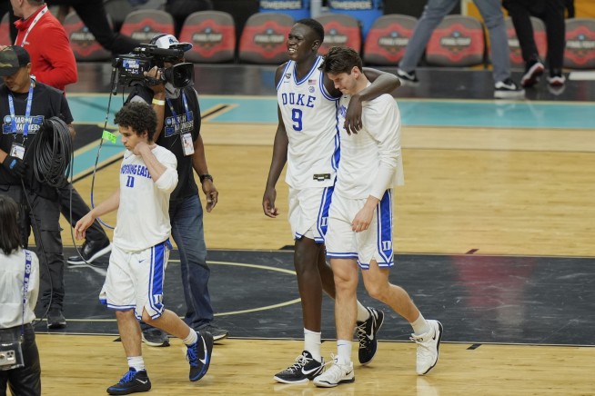 Houston rallies to beat Duke 70-67 in the Final Four, will face Florida for the NCAA title