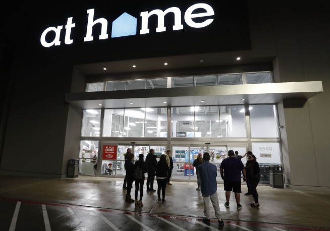 Black Friday kicks off scramble in a shorter shopping season