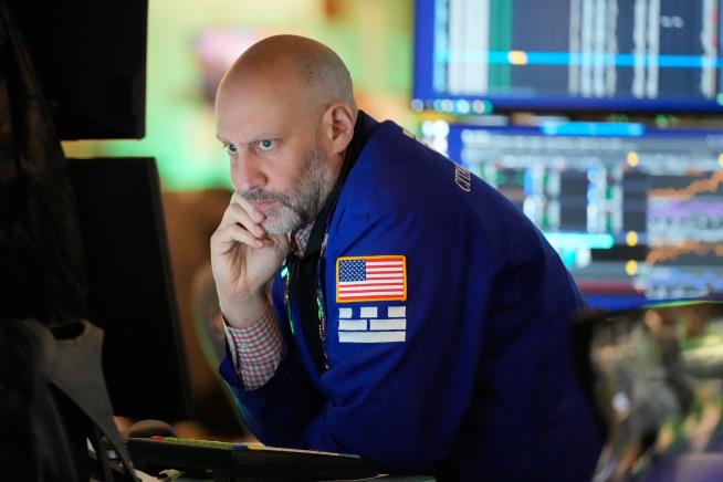 Dow drops 400 after trimming an early plunge of 1,200 as oil prices climb even higher