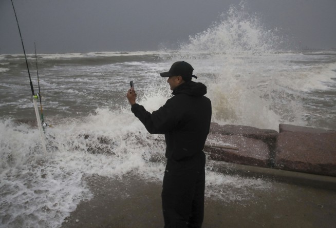 Hurricane Nicholas makes landfall on the Texas coast