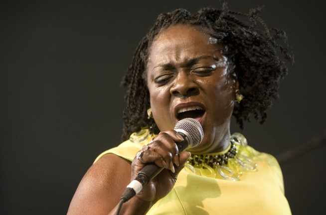 Big-voiced Dap-Kings soul singer Sharon Jones dies at 60