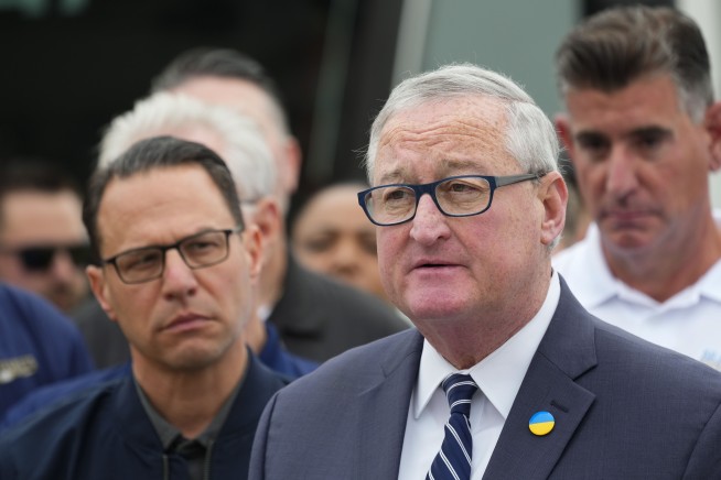 Pennsylvania using tons of recycled glass nuggets to rebuild collapsed Interstate 95