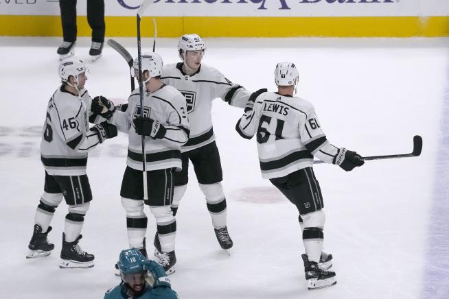 Los Angeles Kings Anze Kopitar 11 Home 2022 Stanley Cup Playoffs