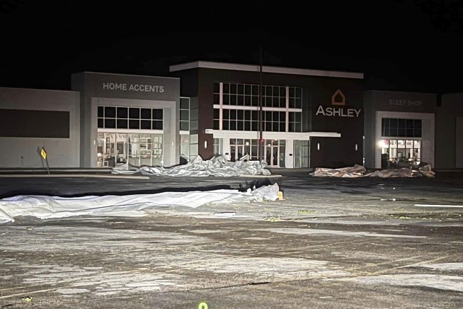 'The damage is unbelievable:' Tornadoes kill 3 in Oklahoma