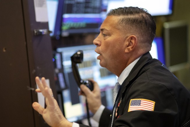 Tech companies lead US stock rally following global gains