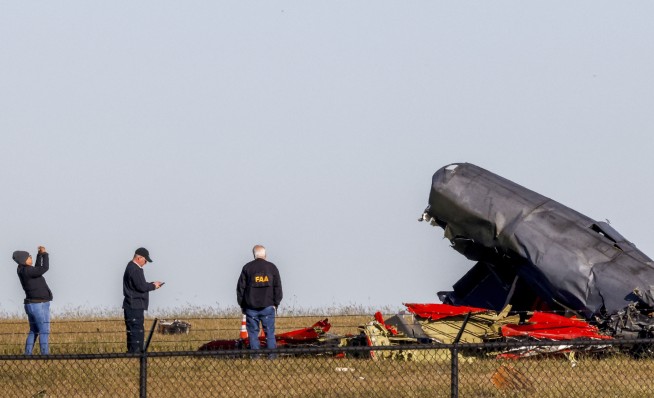 Report: No altitude advice before Dallas air show crash
