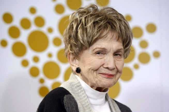 Alice Munro, Nobel literature winner revered as short story master, dead at 92