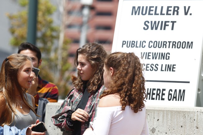 Taylor Swift's mom wanted to keep groping allegation private