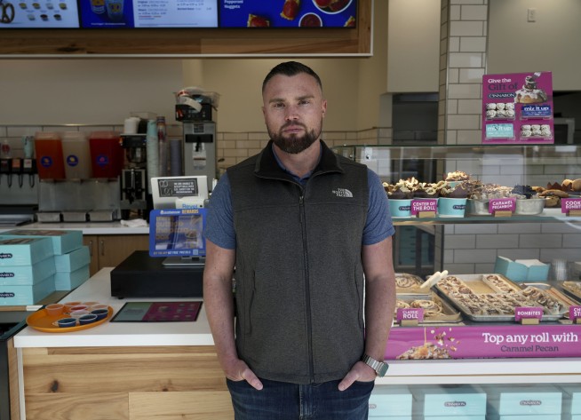 New $20 minimum wage for fast food workers in California set to start Monday