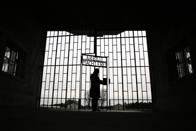 Holocaust victims honored 71 years after Auschwitz liberated