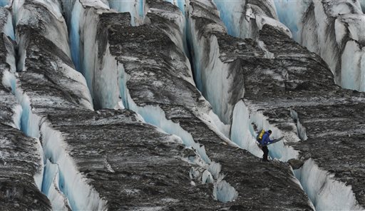 Military identifies 17 killed in '52 Alaska crash