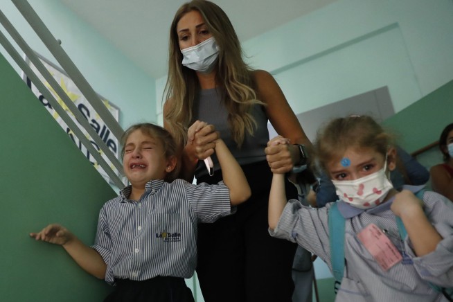 Lebanon pauses amid tense calm after deadly gun battles