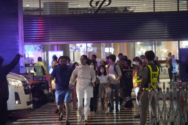 Shooting at major Bangkok shopping mall kills 2 people, and a teen suspect is arrested