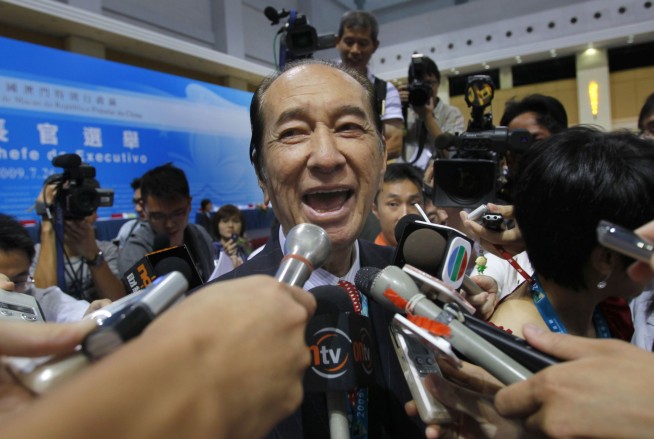 Stanley Ho, who built Macao's gambling industry, dies at 98