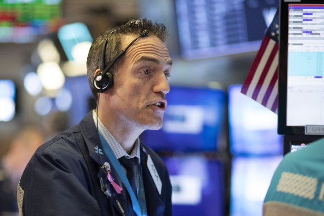 Tech stocks lead indexes broadly higher, Nasdaq sets record