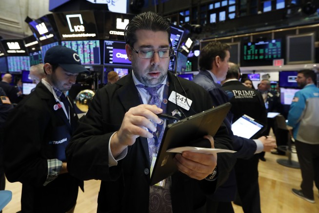 Stocks post 4th gain in a row, extending a weeklong rally