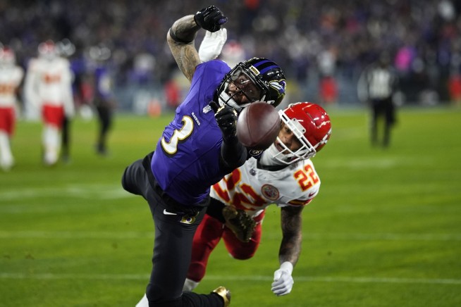 Patrick Mahomes, Travis Kelce are headed back to the Super Bowl after Chiefs shut down Ravens 17-10
