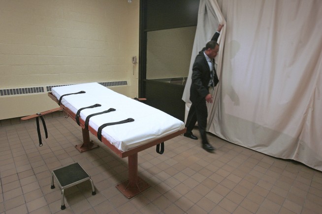 APNewsBreak: Ohio plans January execution using 3-drug combo