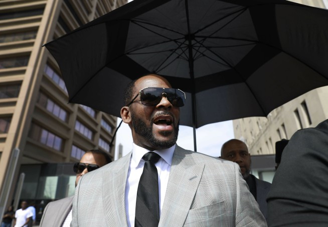 R. Kelly expected to appear for court hearing Tuesday