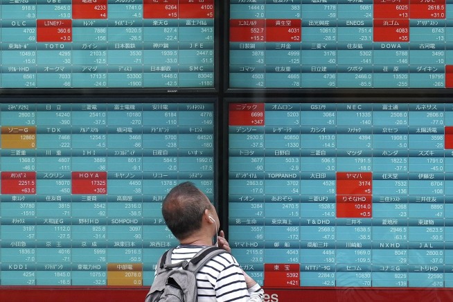 Stock market today: Asian shares gain despite Wall Street's tech-led retreat