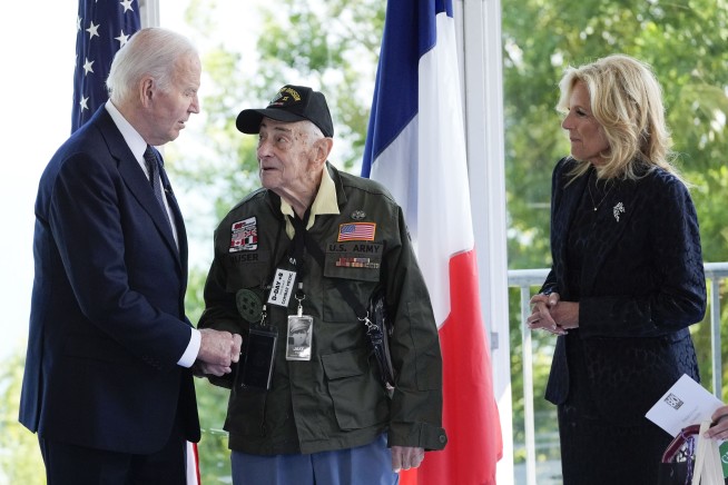 Biden calls for solidarity with Ukraine at D-Day anniversary ceremony near the beaches of Normandy
