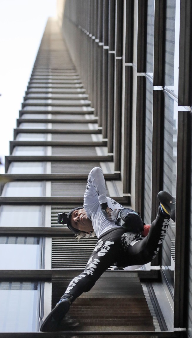 'French Spiderman' barred from climbing UK buildings