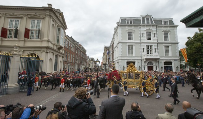 Dutch king won't use carriage criticized for colonial image