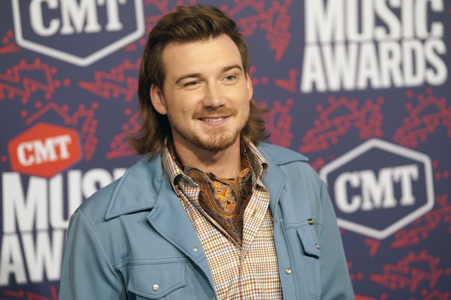 Singer Morgan Wallen suspended from label after racial slur