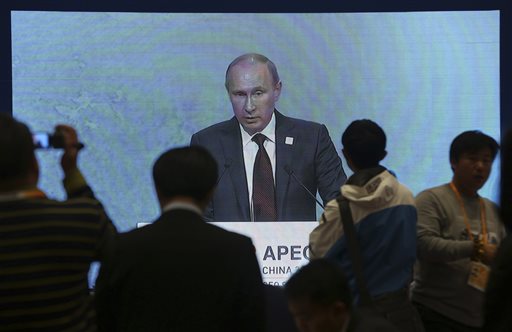 In shift, Russia lets ruble float free in markets