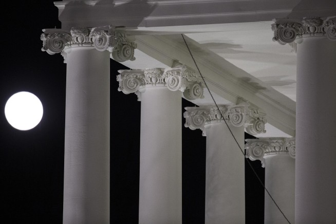 The Latest: Trump pushing for 'good old fashioned Wall'