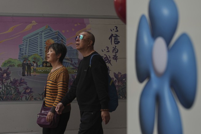 China reaches out to others as Trump layers on tariffs