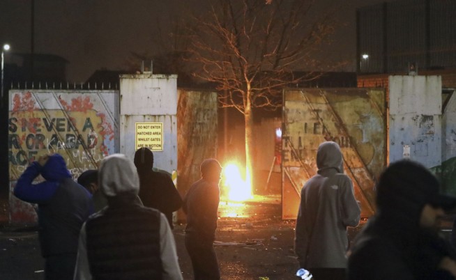 N Ireland leaders call for calm after violence escalates