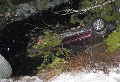 Passer-by Saves Baby From Sunken Car
