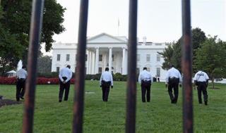 Man Arrested Near White House Had Rifle
