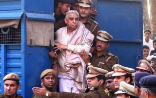 Cops Battle 20K to Arrest Indian Guru