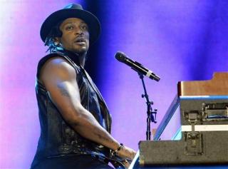 D'Angelo Cuts Album for First Time in 14 Years