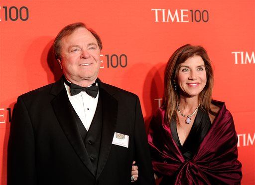 Billionaire's Ex Rejects Check for Nearly $1B