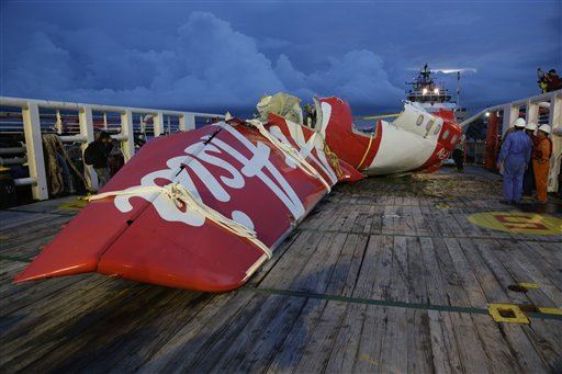 AirAsia Searchers Close In on Black Box Pings