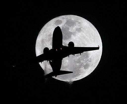 FAA Trying to Regulate Moon Business