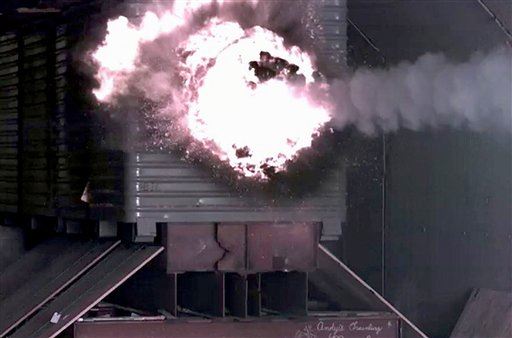 Pentagon Unveils Futuristic New 'Railgun'